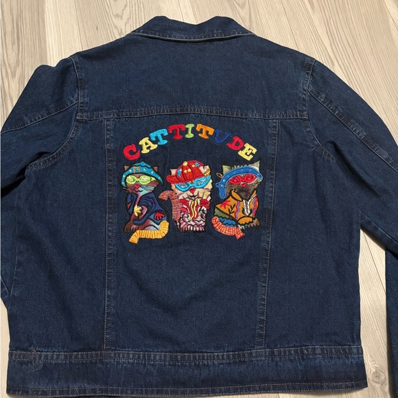 Women’s Jean Jacket with Embroidery Size Medium - Picture 5 of 6